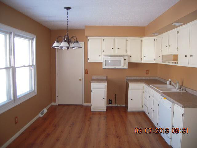 2012 Division St, Mishawaka, IN 46545 photo 5