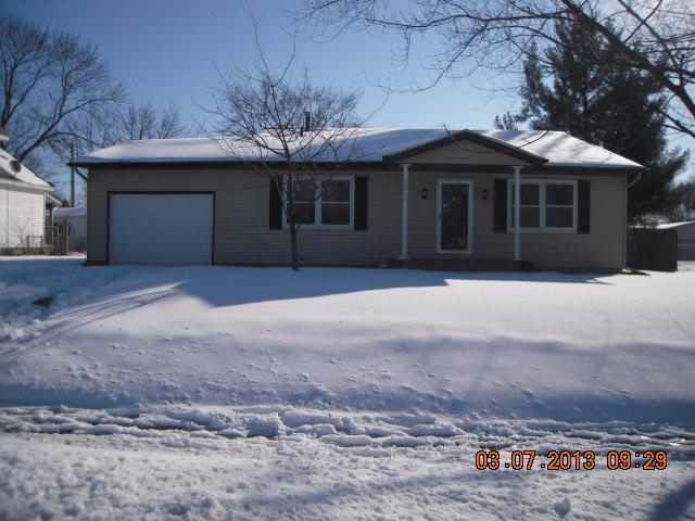 2012 Division St, Mishawaka, IN 46545 photo 1