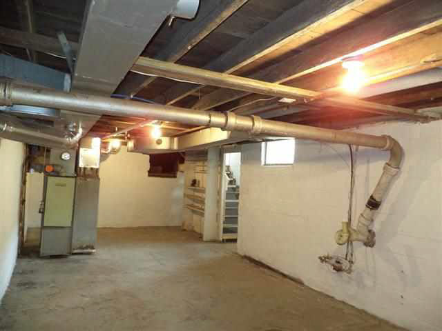 406 Middlebury St, Goshen, IN 46528 photo 23