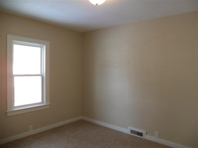 406 Middlebury St, Goshen, IN 46528 photo 6