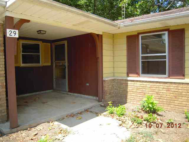 6899 E South Barbee Dr, Pierceton, IN 46562 photo 2
