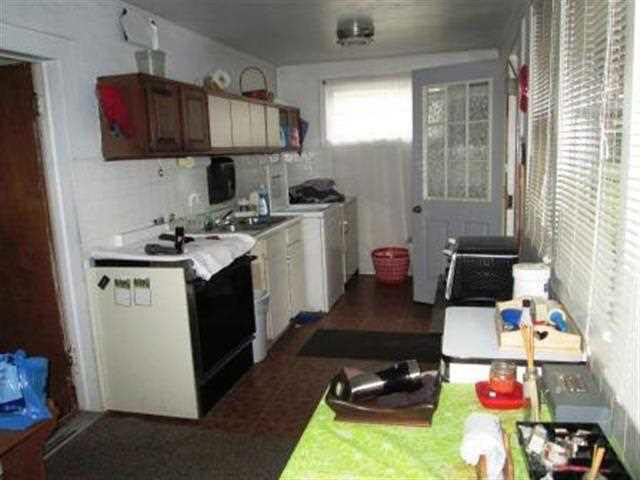 417 S 6th St, Goshen, IN 46526 photo 2