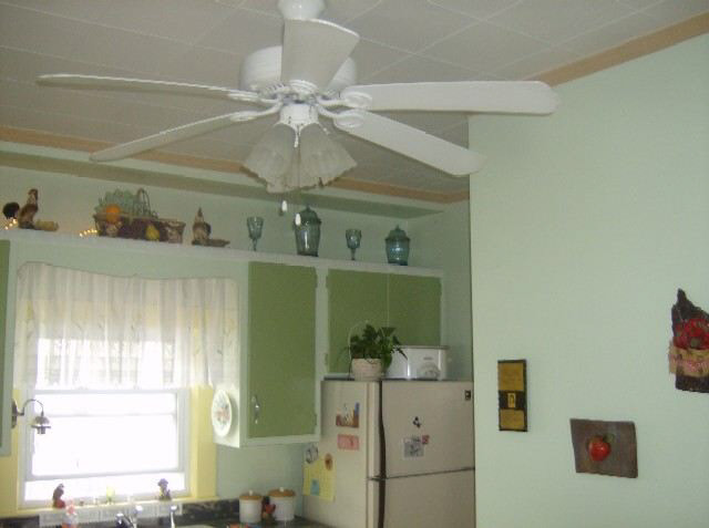 1103 E Walnut St, Nappanee, IN 46550 photo 6