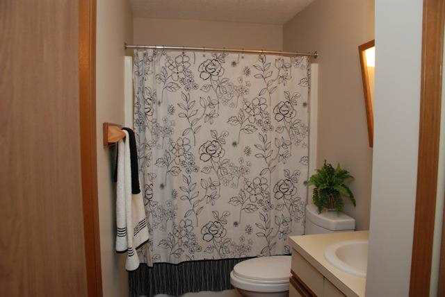 1511 Pine Ridge Ct, Elkhart, IN 46514 photo 14