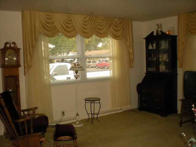 708 Hiawatha Dr, Elkhart, IN 46517 photo 4