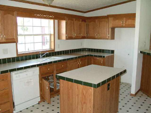 703 Turtle Dr, Bristol, IN 46507 photo 3