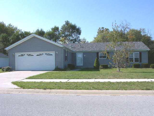 703 Turtle Dr, Bristol, IN 46507 photo 1