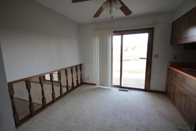 24660 Dover Ct, Elkhart, IN 46516 photo 4