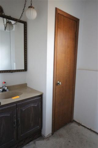 24660 Dover Ct, Elkhart, IN 46516 photo 11