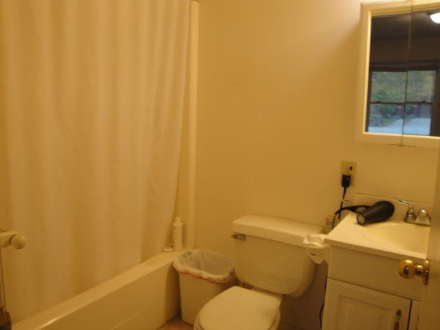 1124 Franklin St, Nappanee, IN 46550 photo 9