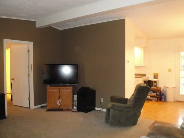 1124 Franklin St, Nappanee, IN 46550 photo 3