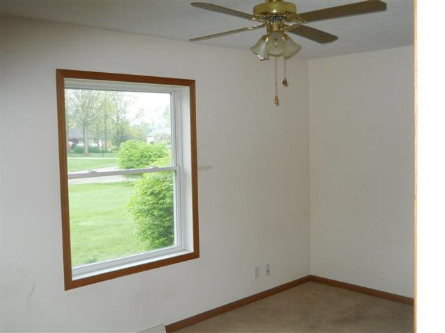 27193 Country Lake Ln, Elkhart, IN 46514 photo 9