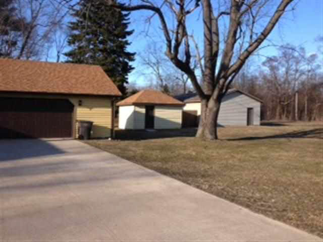 1906 Dover St, Elkhart, IN 46516 photo 4