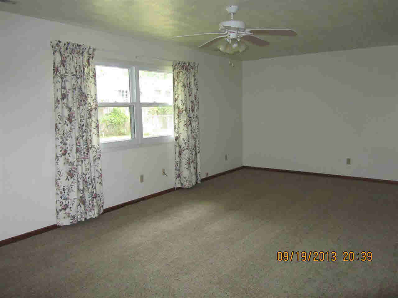 54640 Michael Dr, Elkhart, IN 46516 photo 2