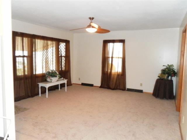 23678 Sunnyside Ave, Elkhart, IN 46516 photo 2