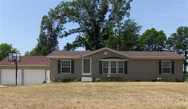 9235 W 750 N, Shipshewana, IN 46565 photo 2