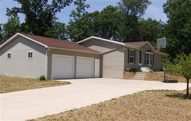 9235 W 750 N, Shipshewana, IN 46565 photo 3