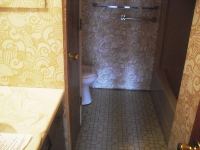 22804 Londonderry Ct, Elkhart, IN 46514 photo 4