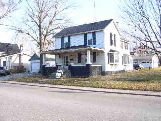 607 Walnut E, Nappanee, IN 46550 photo 2