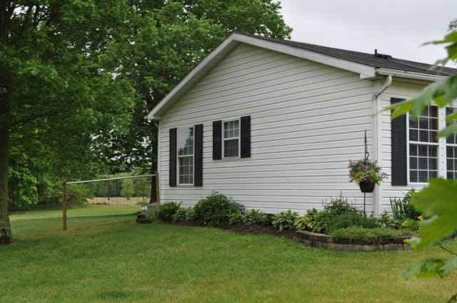 13352 Cr 2, Middlebury, IN 46540 photo 2