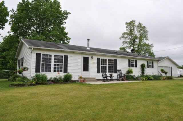 13352 Cr 2, Middlebury, IN 46540 photo 1