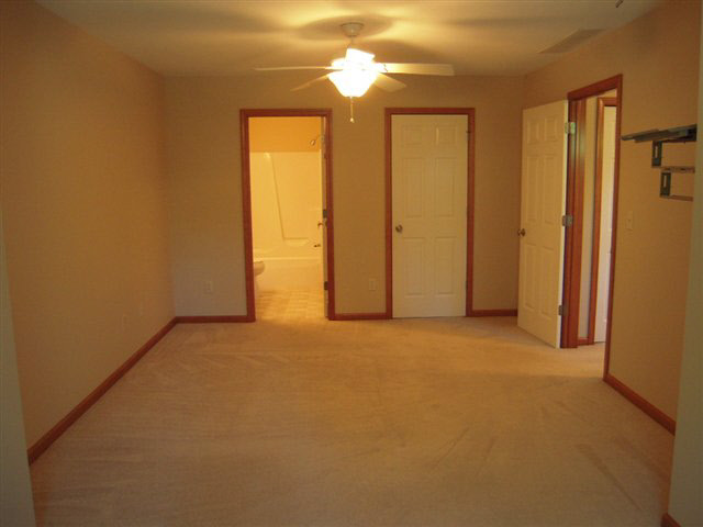 152 Tulip Blvd, Goshen, IN 46526 photo 8