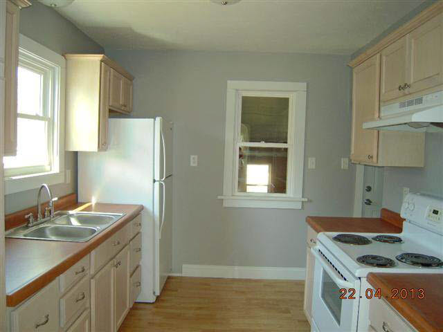352 N Locke St, Nappanee, IN 46550 photo 5