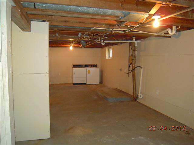 352 N Locke St, Nappanee, IN 46550 photo 17