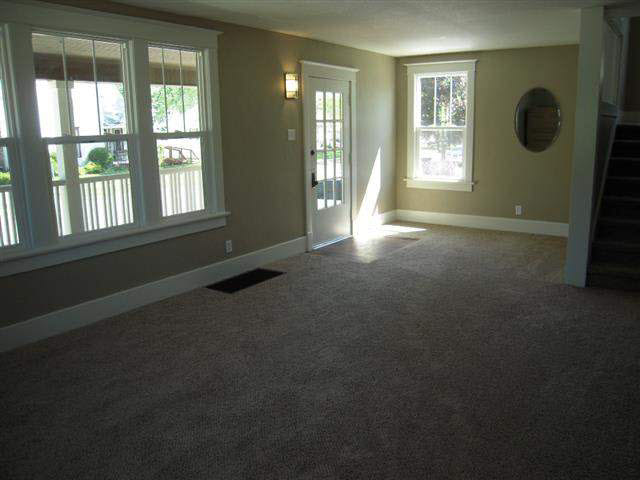 923 Laurel St, Elkhart, IN 46514 photo 2