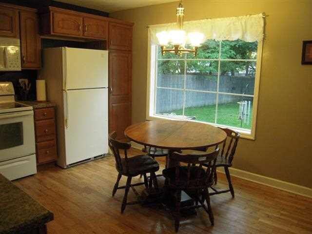 1438 Bower St, Elkhart, IN 46514 photo 5