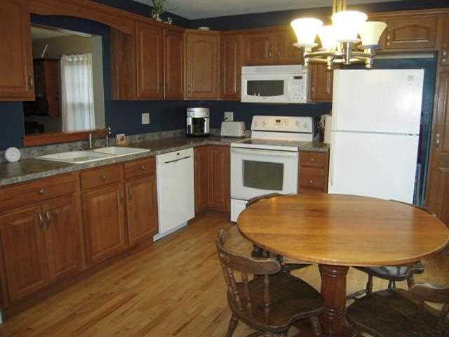 1438 Bower St, Elkhart, IN 46514 photo 4
