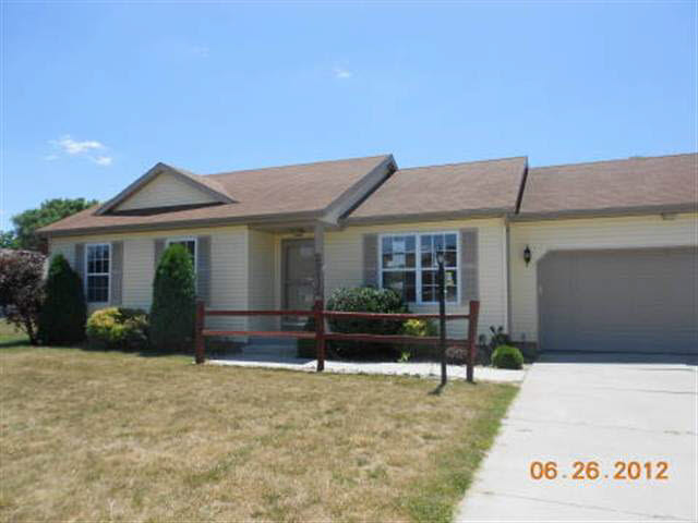 29832 Southport Dr, Elkhart, IN 46514 photo 1