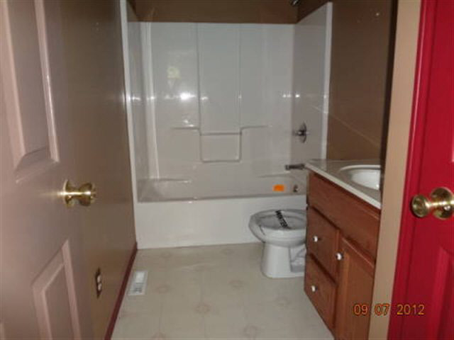 3462 Sandwood Dr, South Bend, IN 46628 photo 6