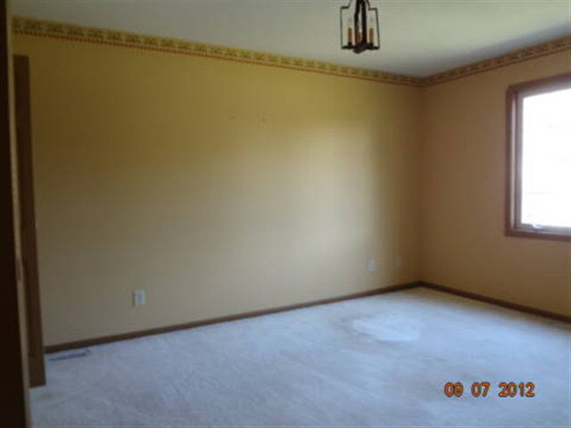 3462 Sandwood Dr, South Bend, IN 46628 photo 4