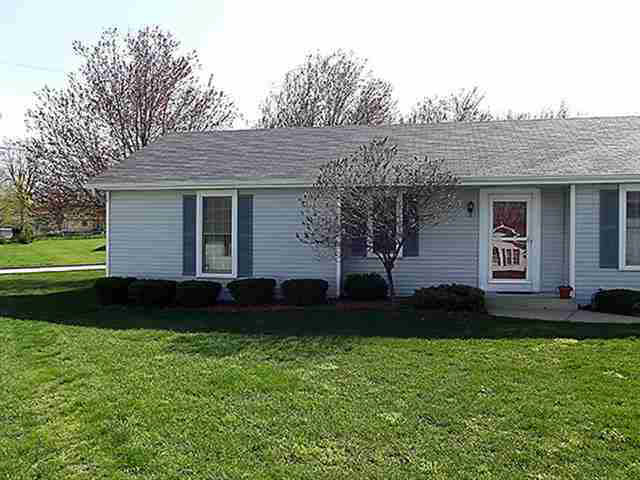 406 Crystal Valley Dr #13, Middlebury, IN 46540 photo 2