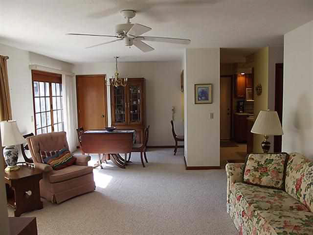 406 Crystal Valley Dr #13, Middlebury, IN 46540 photo 11