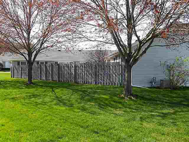 406 Crystal Valley Dr #13, Middlebury, IN 46540 photo 4