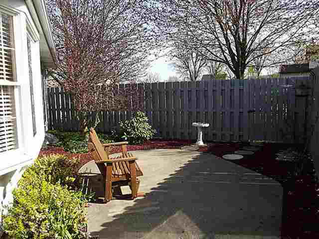 406 Crystal Valley Dr #13, Middlebury, IN 46540 photo 13