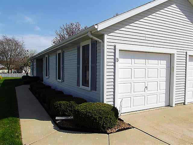 406 Crystal Valley Dr #13, Middlebury, IN 46540 photo 3