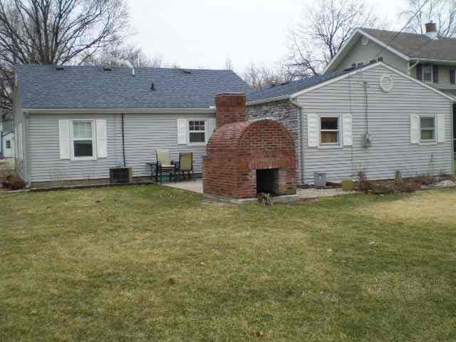 354 E John St, Nappanee, IN 46550 photo 11