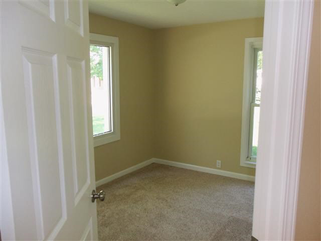 801 E Walnut, Nappanee, IN 46550 photo 7