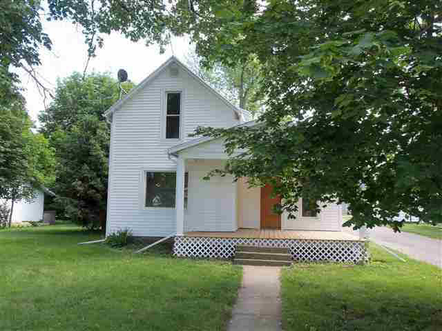 801 E Walnut, Nappanee, IN 46550 photo 2