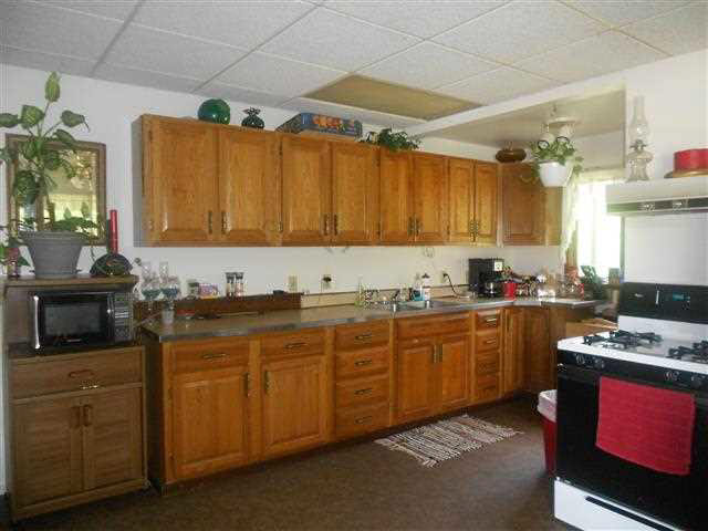 210 E Waterford, Wakarusa, IN 46573 photo 2