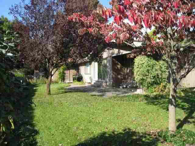403 E Spg, Middlebury, IN 46540 photo 3