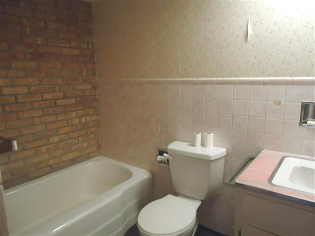 2031 Anna Dr, Elkhart, IN 46514 photo 12