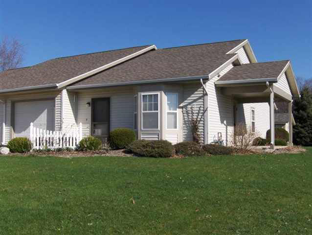 524 Maple Ln, Nappanee, IN 46550 photo 1