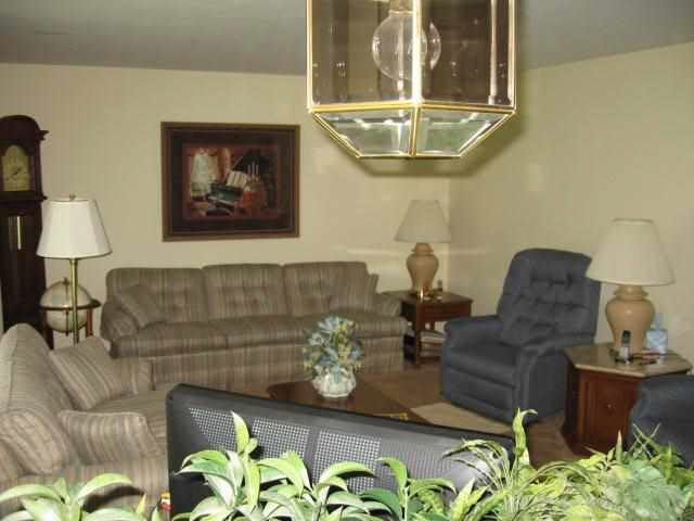 2915 Terlep Dr, Elkhart, IN 46516 photo 2