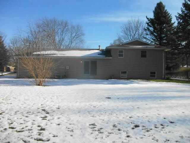 59713 Ridgewood Dr, Goshen, IN 46528 photo 8