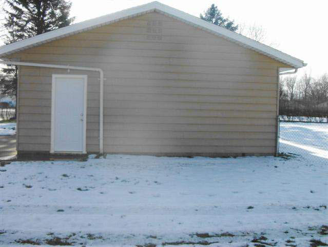 59713 Ridgewood Dr, Goshen, IN 46528 photo 6