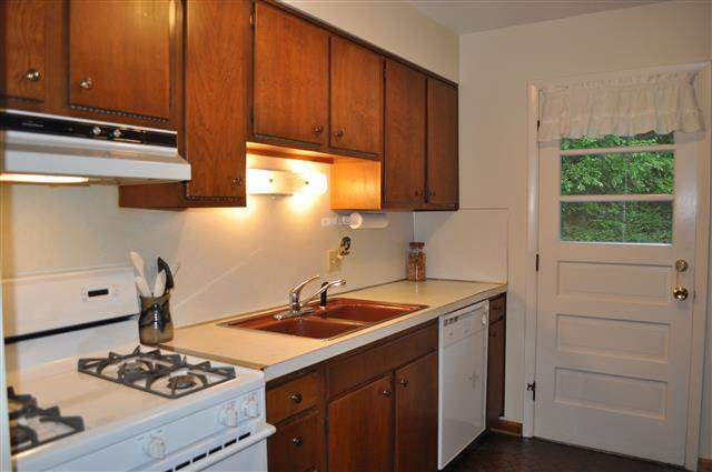 1750 Grant St, Elkhart, IN 46514 photo 4